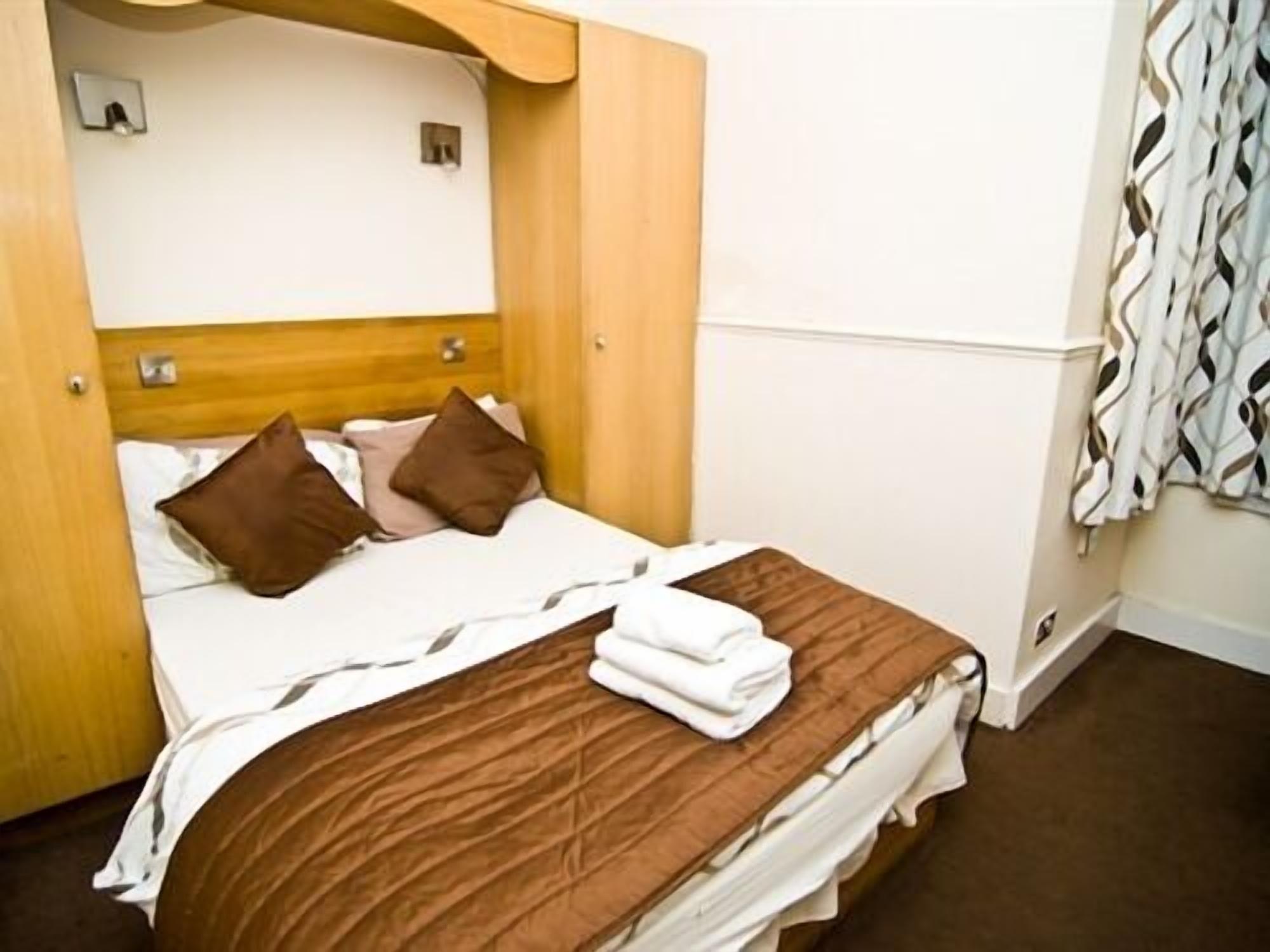 Skylark Guest House Hounslow Exterior foto