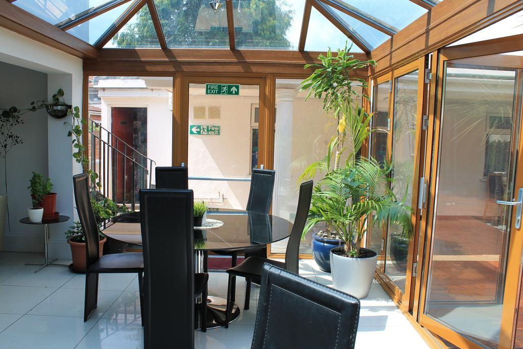 Skylark Guest House Hounslow Exterior foto
